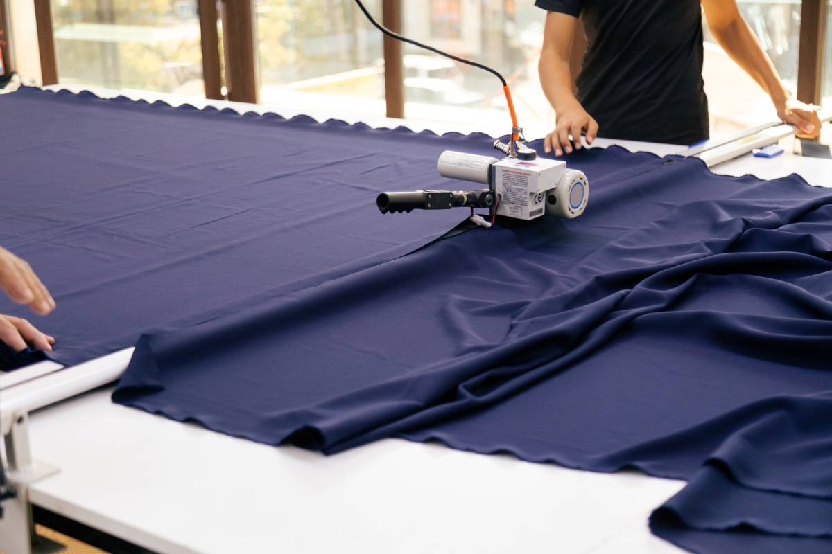 Customized Tablecloth Cutting